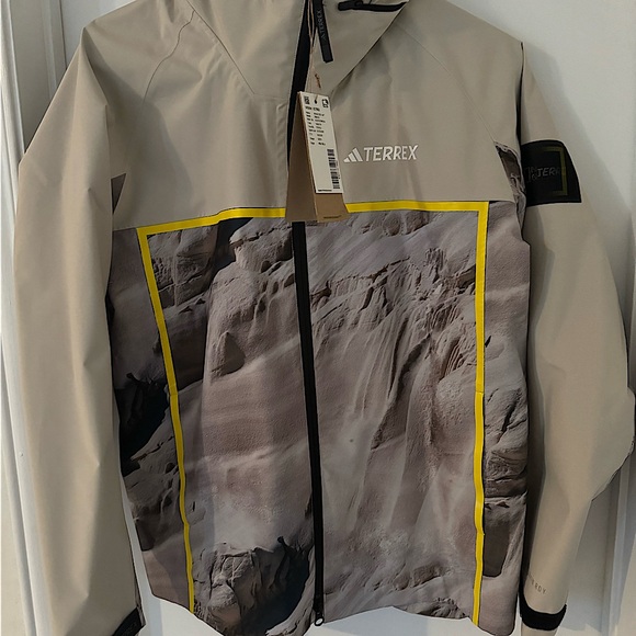 adidas Terrex National Geographic RAIN.RDY Jacket - Picture 1 of 7